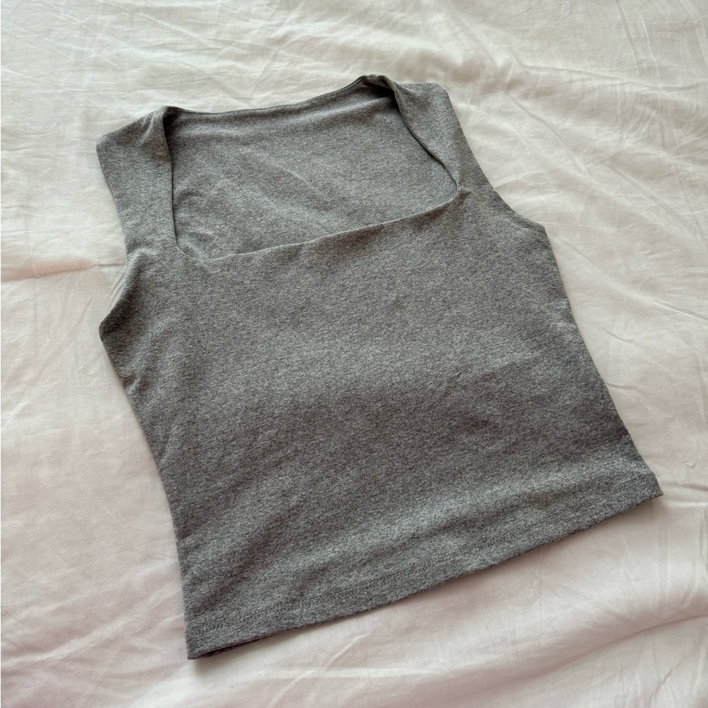 Gray top